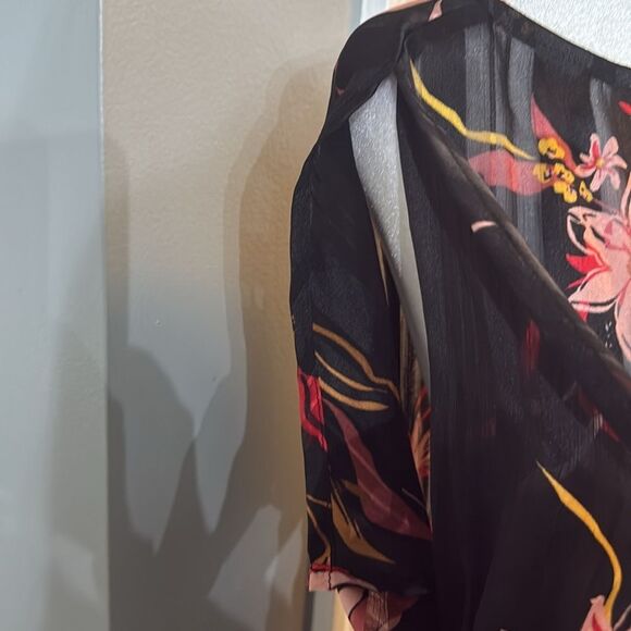 NWT 14th‎ & Union Womens Popover Tunic Black and Floral Small Top - Picture 4 of 7